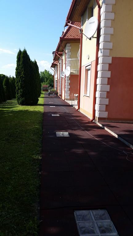 Boglarka Apartman Hajdúszoboszló 외부 사진